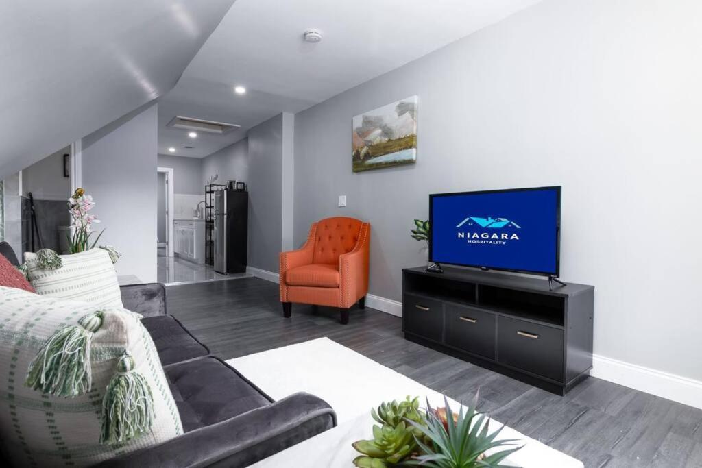 Cozy Micro Apartment, Minutes From Falls Niagara Falls Exterior foto